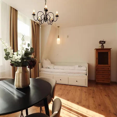 Apartma Justina 1880 *