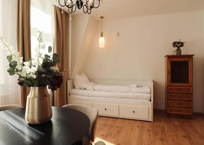 Apartma Justina 1880 *